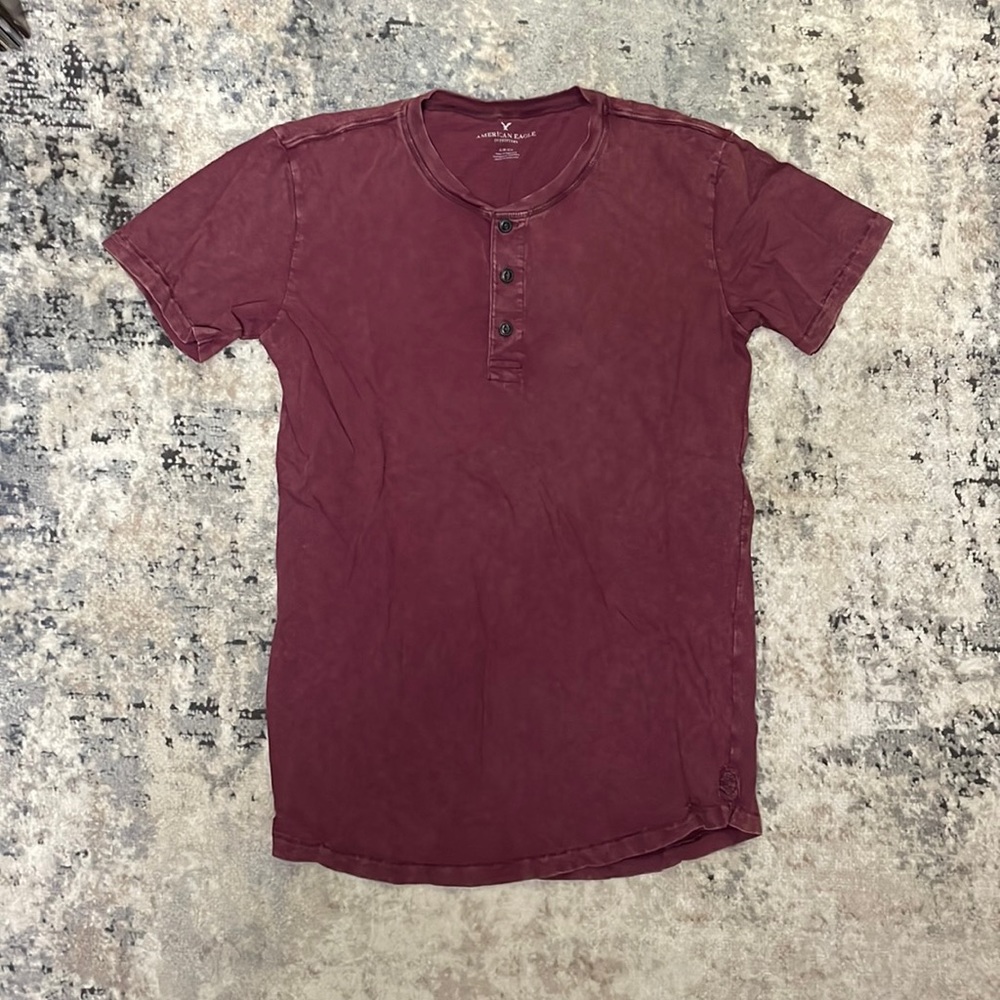 Red American eagle tee